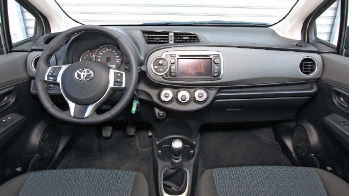 Η εργονομία στο ταμπλό του Corsa, ικανοποιεί, αλλά θα χρειαστείτε να εξοικειωθείτε ελαφρώς με τα χειριστήρια του κλιματισμού και του ηχοσυστήματος.  